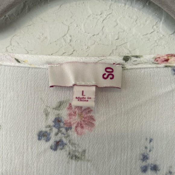 SO Floral Peplum Blouse, V-Neck Long Sleeve, White Romantic Cottagecore Shirt - Picture 4 of 7